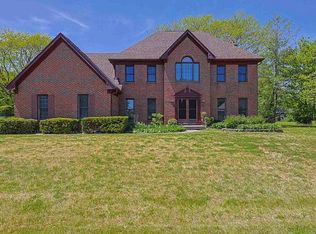 37 Mark Dr, Hawthorn Woods, IL 60047