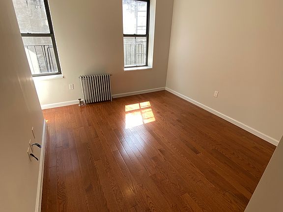 4th image of 319 E Houston St #4B