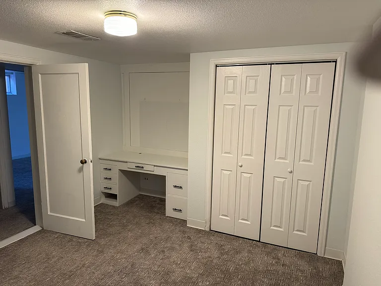 2325 S Clayton St — Photo 22