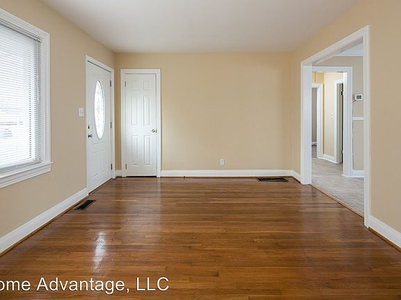 5th image of 2203 Cottage Ln