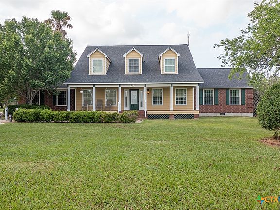 4th image of 403 Oakside