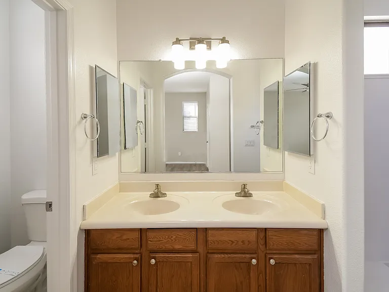 3674 E Stampede Dr — Photo 13