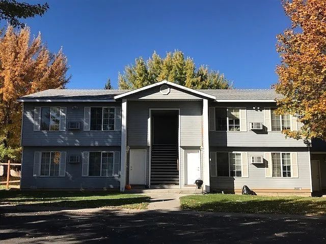 421 NW 17th St #2