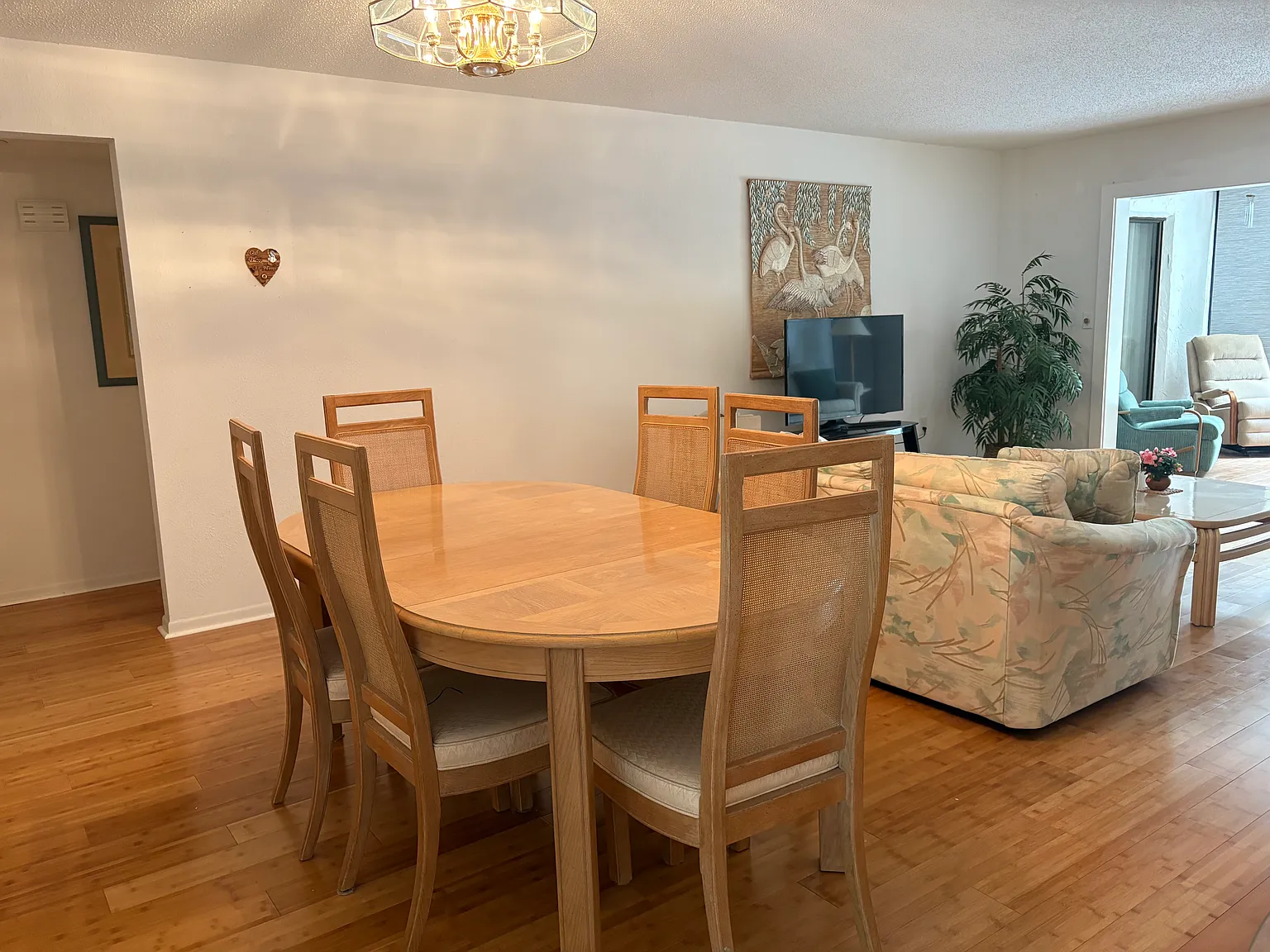 3 bed, 1453 sqft, $3,000 — Photo 2