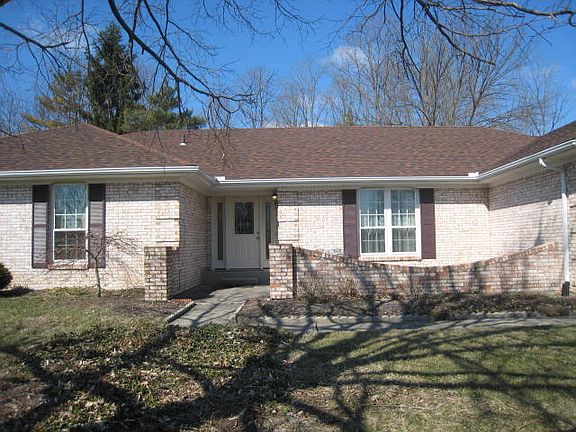 2nd image of 141 Walnut Grove Dr