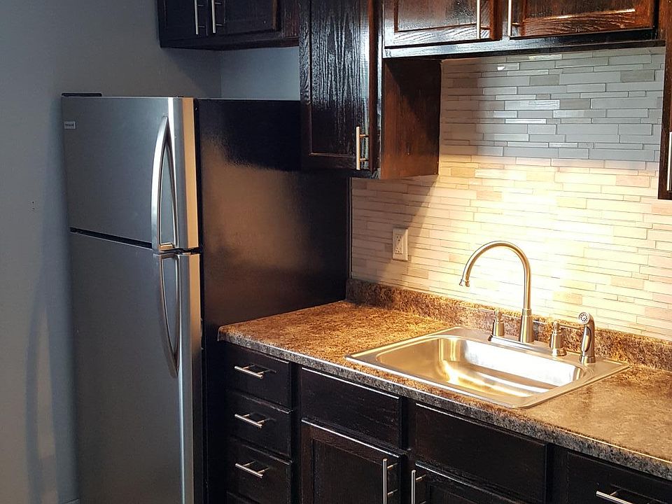 1st image of 300 2nd St NE APT 14