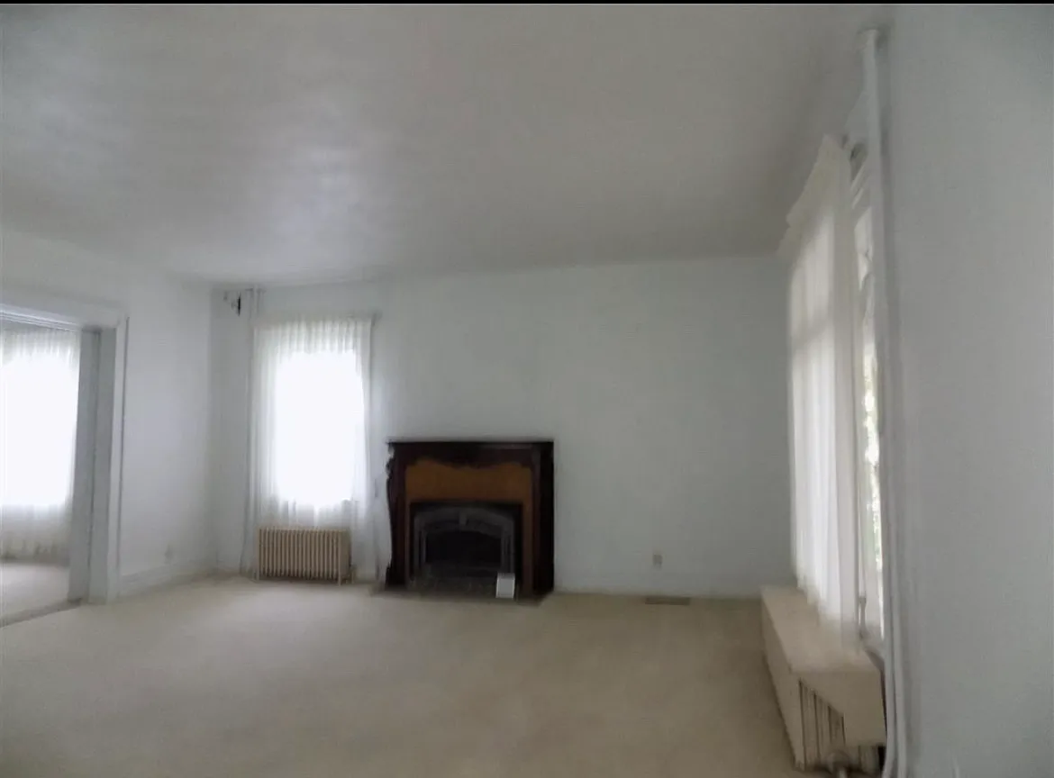 325 Perrin Ave — Photo 3