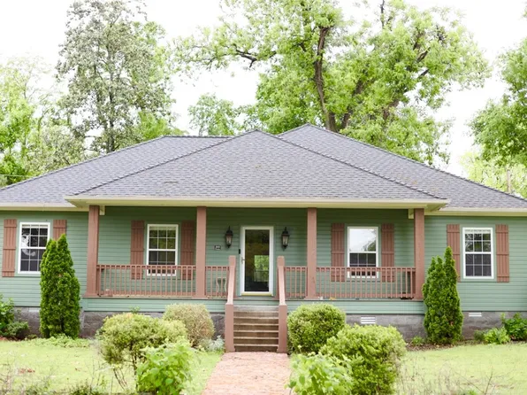 203 Pecan St, Dardanelle, AR 72834