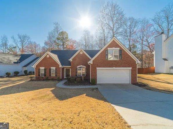 2717 Links Overlook Dr, Dacula, GA 30019
