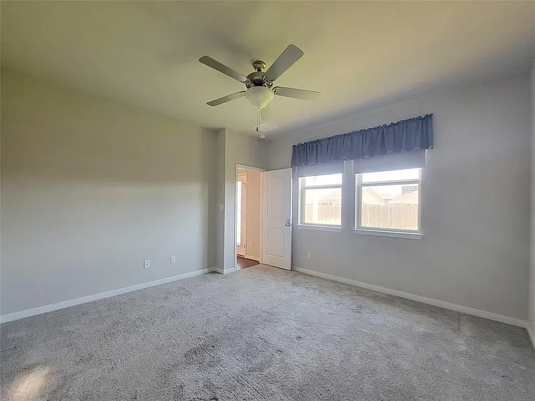 220 Mountain Valley St — Photo 10