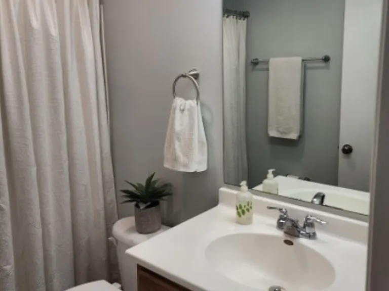 Raymond Dr — Photo 15