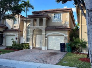 11541 NW 68th Ter, Doral, FL 33178
