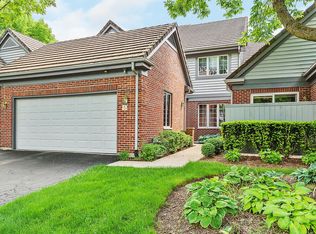 5 Southgate Ct #5, Burr Ridge, IL 60527