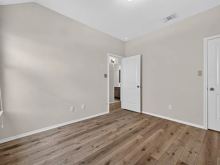 141 Vermilion Marble Trl — Photo 19