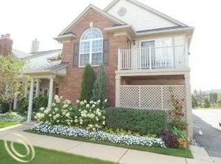 3583 Oakmonte Blvd #1, Rochester, MI 48306