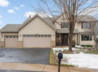 8682 Flamingo Dr, Chanhassen, MN 55317