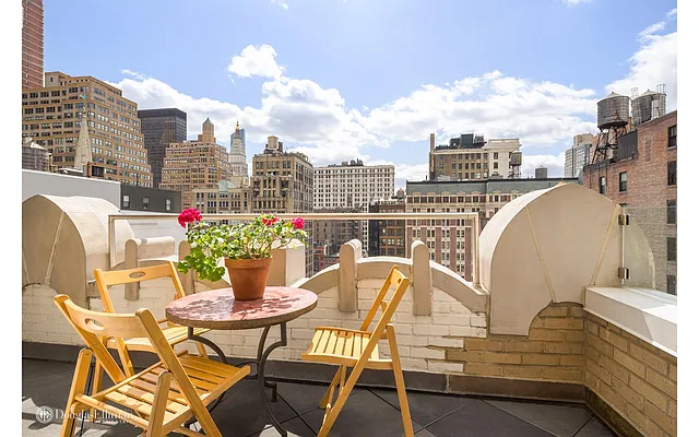 Sold by Douglas Elliman | media 23