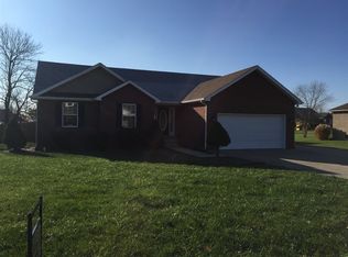 614 Hickory Ln, Elizabethtown, KY 42701