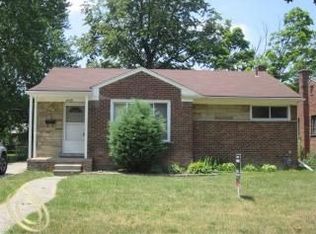 24351 Gardner Ave, Oak Park, MI 48237