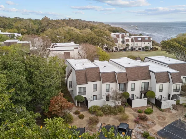 125 Hatteras Court, Morehead City, NC 28557