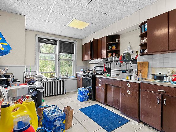 4th image of 101 Sanford Pl