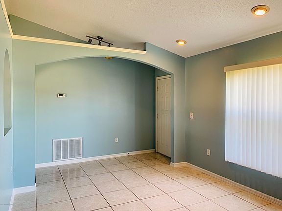 3rd image of 2265 Henry Ln