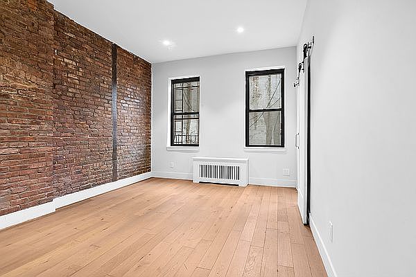 1st image of 46 Henry St APT 4R