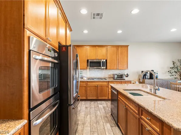 8213 Dragonfly Bush Ct, North Las Vegas, NV 89085