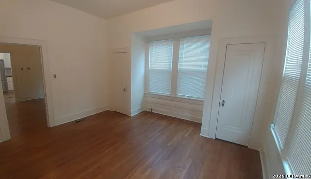 411 W Mistletoe Ave — Photo 11