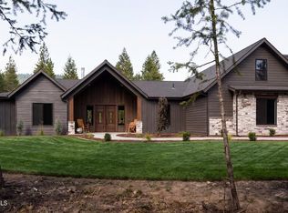 2 Ellington Ct, Athol, ID 83801