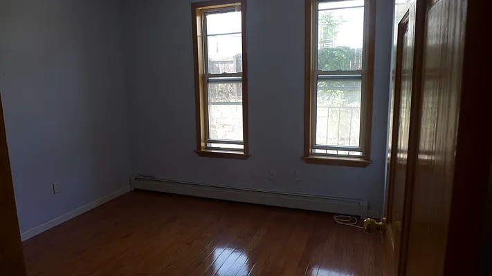 Rented by Garfield Realty  | media 42