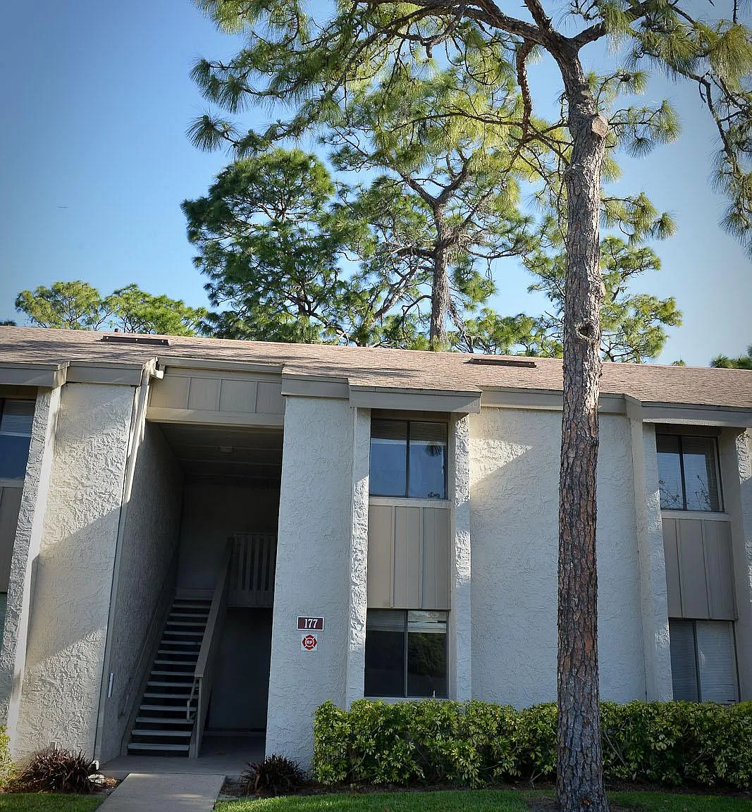 177 Springwood Cir — Photo 2
