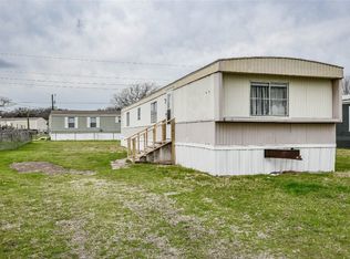 1849 Coral Rd, Azle, TX 76020