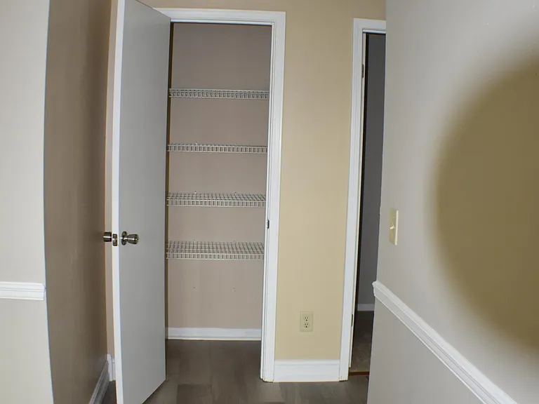 10439 Inverness Dr — Photo 26