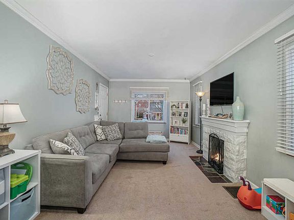 4th image of 6437 Welton St