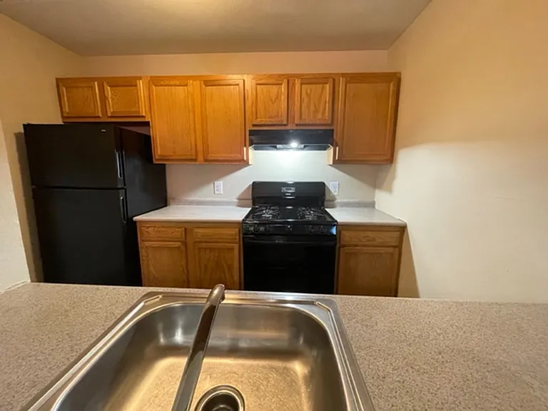 2340 Michael Ave SW — Photo 37