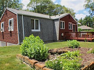 14 Richard St, Smithfield, RI 02917