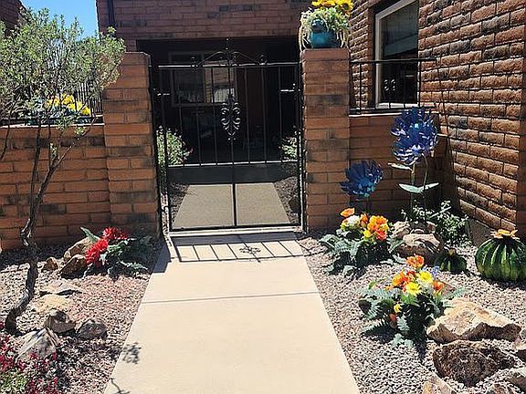 2nd image of 3158 Avenida Crescente