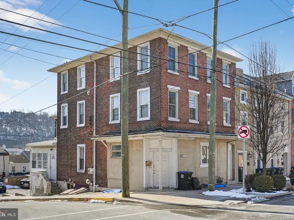 389 E Hector St, Conshohocken, PA 19428