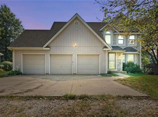 617 E 6th St, Lawson, MO 64062