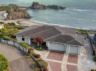1109 Sandy Ln, Brookings, OR 97415