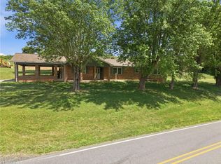 954 Parsonsville Rd, Purlear, NC 28665