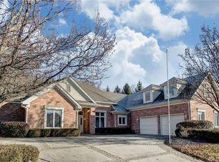 1125 Charter Pl, Dayton, OH 45458