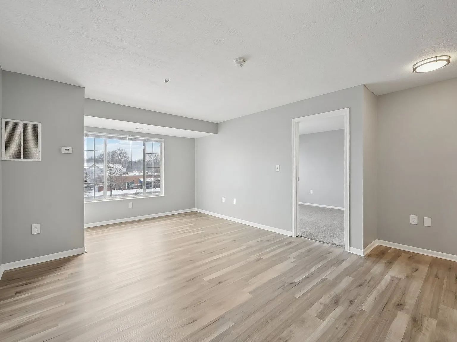 Somerset Place Apartments — Photo 4