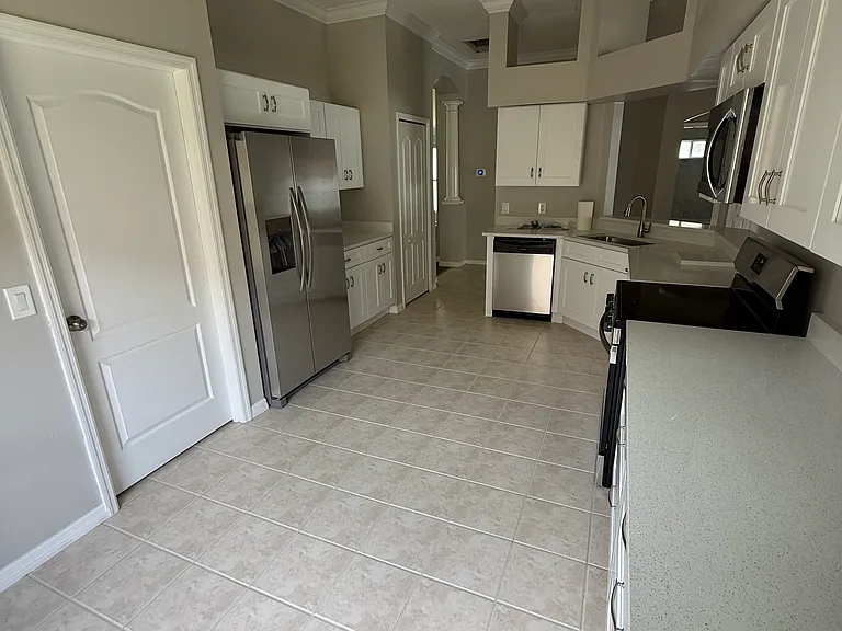 1121 Lumsden Pointe Blvd — Photo 6