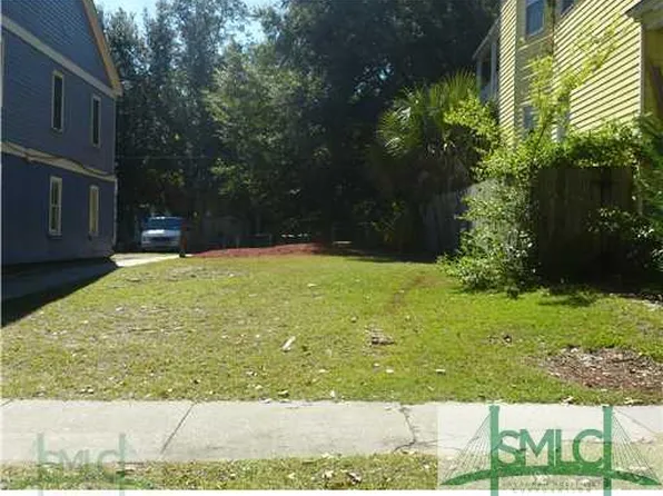 529 E Waldburg St, Savannah, GA 31401