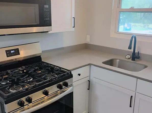 51 Mast Rd #5, Lee, NH 03861