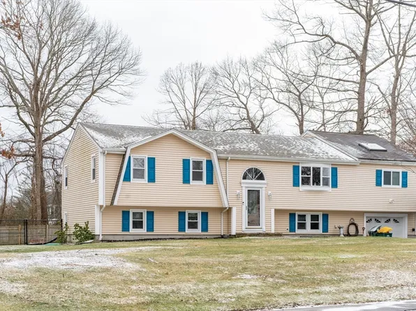33 Bayberry Rd, Abington, MA 02351