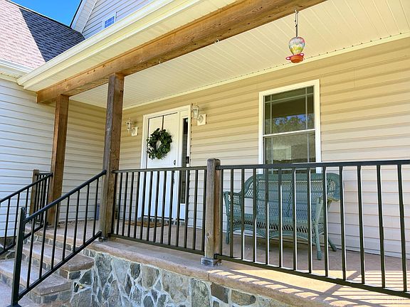 3rd image of 167 Stonefield Ct