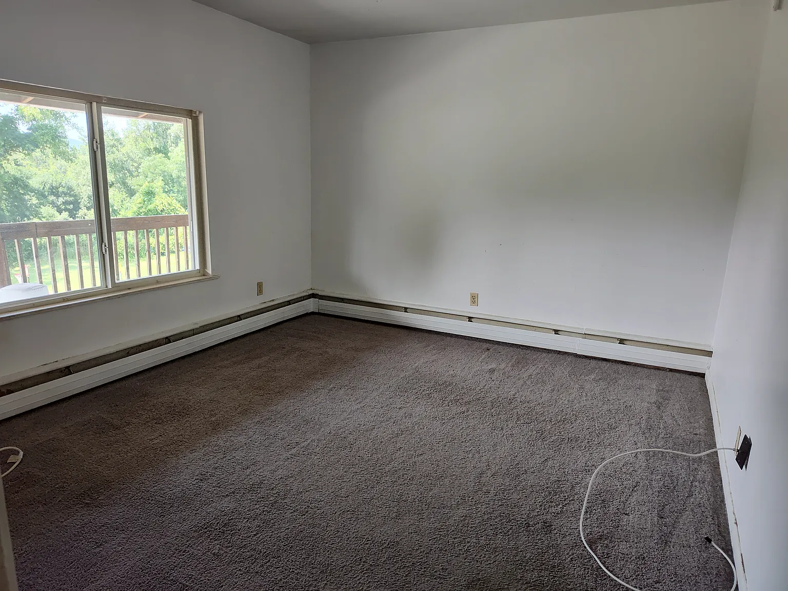2 bed, 750 sqft, $875 — Photo 3